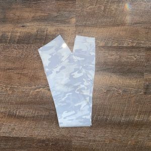 White Camo Lululemon Leggings 25”